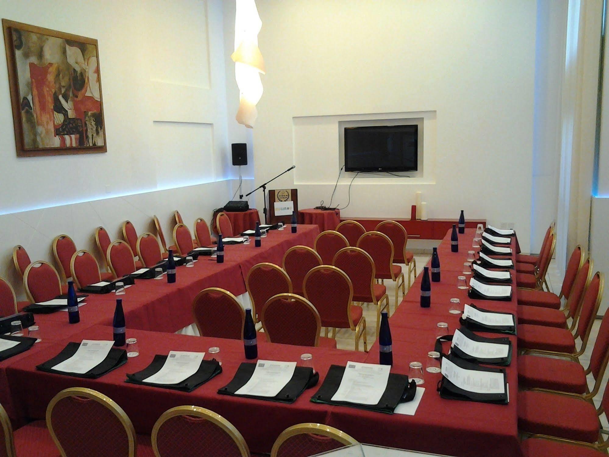 Atrium Zenon Apart Otel Larnaca